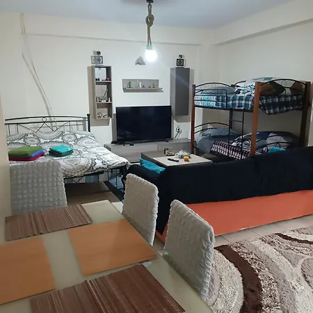 Zorbas House شقة